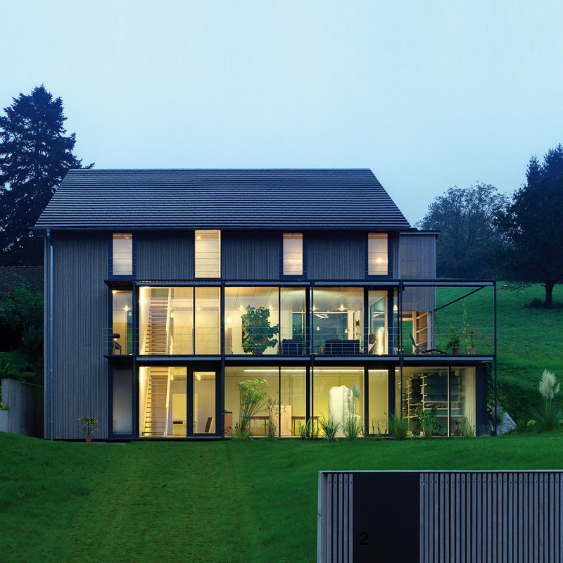 Aussenansicht Südfassade mit Garagenvorbau
Planung Schaudt Architekten Konstanz
Oktober 2013