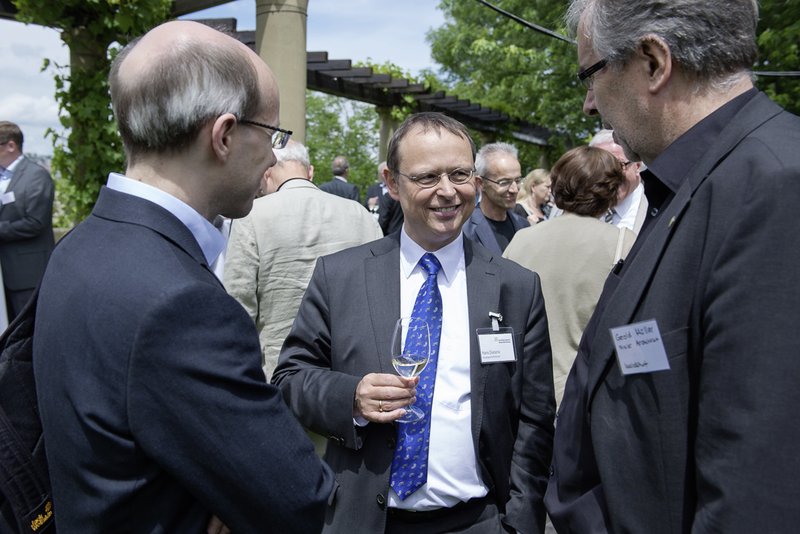 52 AKBW 14 06 05 0618 k1 web