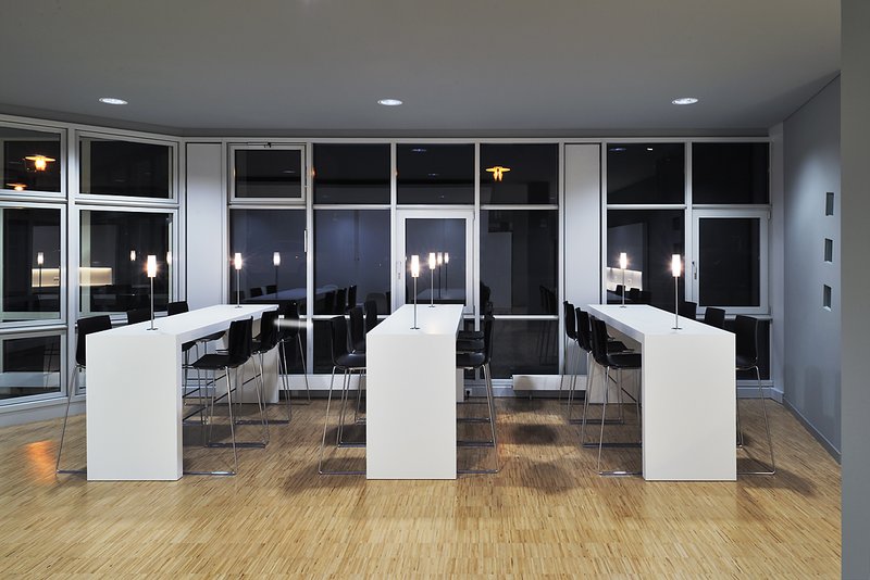 Umbau Multifunktionsraum VHS Böblingen, Architektin: Dipl. Ing- Astrid Chwoika. Foto: Valentin Wormbs, 2008