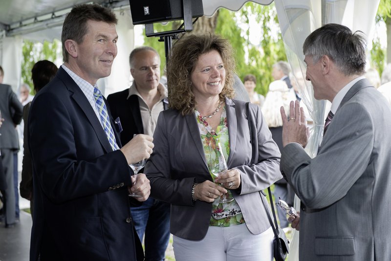 29 AKBW 14 06 05 0398 k1 web