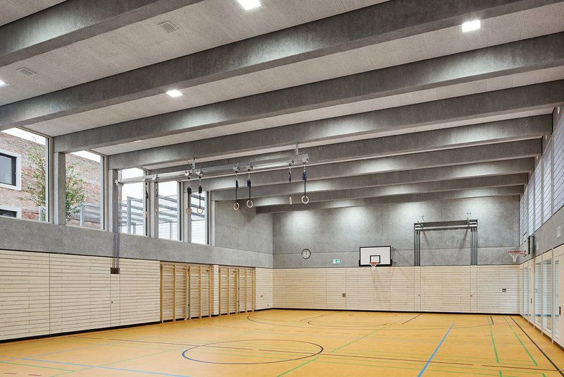 schul- und bŸrgerzentrum "b3 gadamerplatz"

planung:
datscha architekten
libanonstra§e 72a
70184 stuttgart
www.datscha-architekten.de