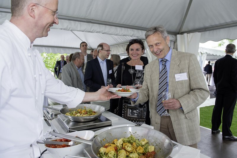 38 AKBW 14 06 05 0420 k1 web