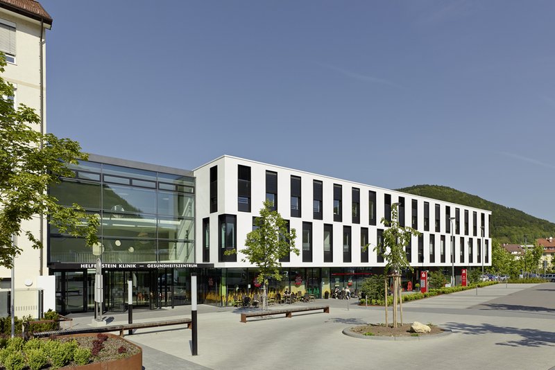 DEU, Geislingen, Gesundheitszentrum, Architekten: H4a, Fertigstellung: 2013, DIGITAL 100 MB 8 Bit. - ©Zooey Braun; Veroeffentlichung nur gegen Honorar, Urhebervermerk und Beleg / permission required for reproduction, mention of copyright, complimentary c