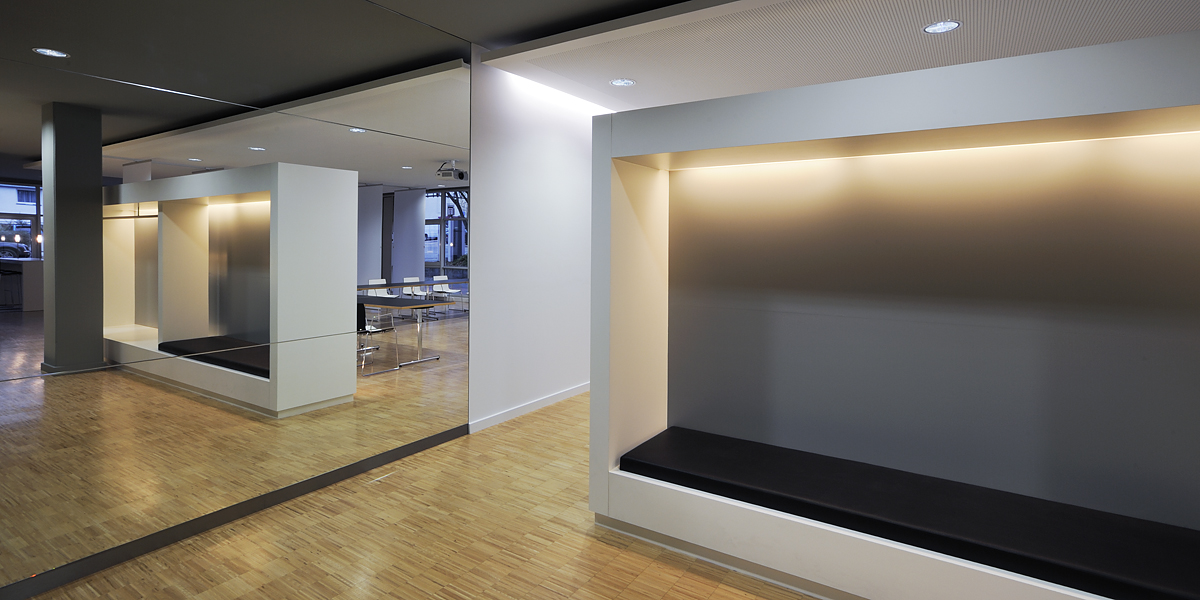 Umbau Multifunktionsraum VHS Böblingen, Architektin: Dipl. Ing- Astrid Chwoika. Foto: Valentin Wormbs, 2008