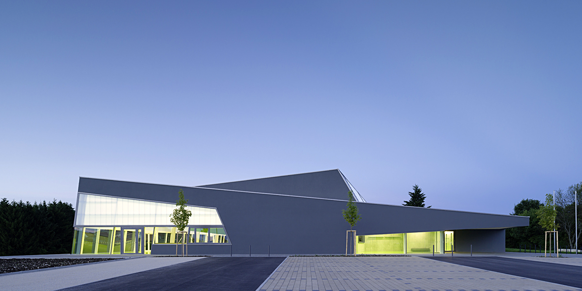 DEU, Sonnenbühl-Genkingen, Sporthalle, Zoll Architekten, Fertigstellung: 2013, DIGITAL 100 MB 8 Bit. - ©Zooey Braun; Veroeffentlichung nur gegen Honorar, Urhebervermerk und Beleg / permission required for reproduction, mention of copyright, complimentar