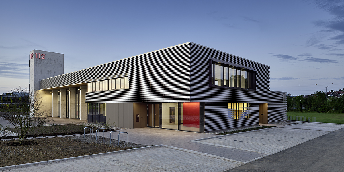 DEU, Winnenden, Feuerwache, Drei Architekten , Fertigstellung: 2016, DIGITAL 100 MB 8 Bit. - ©Zooey Braun; Veroeffentlichung nur gegen Honorar, Urhebervermerk und Beleg / permission required for reproduction, mention of copyright, complimentary copy, FUE