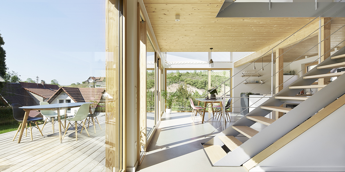 EFH in Zell-Weierbach

Architektur:
Tobias Hylla Architekten GmbH
Hafenstraße 3
77964 Kehl am Rhein
www.tobiashylla.com