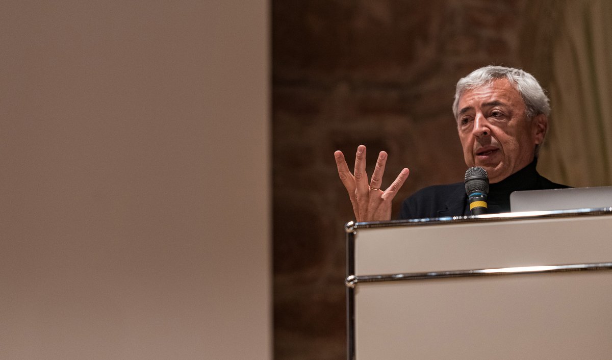 Bildquellen: Thio Ross