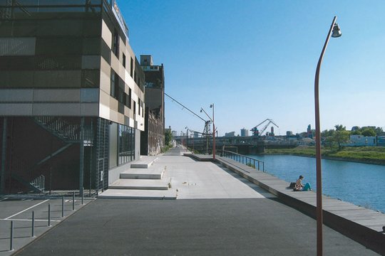 Promenade am Verbindungskanal; Architekten/Stadtplaner: bueroschneidermeyer gbr, Ute Margarete Meyer und Jochem Schneide
