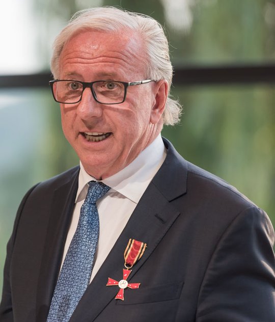 Bundesverdienstkreuz am Bande für Wolfgang Riehle