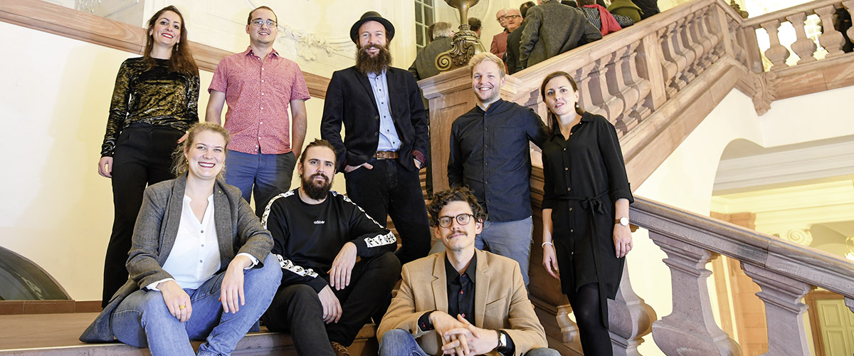 Die Delegierten Pouran Mörgenthaler, Sara Vian, Maximilian Bamme, Philipp Günthner, Florian Thurn, Benjamin Goll, Rupert Wagner und Lisa Bruch beim abendlichen Empfang im Mannheimer Schloss | Fotos: Felix Kästle