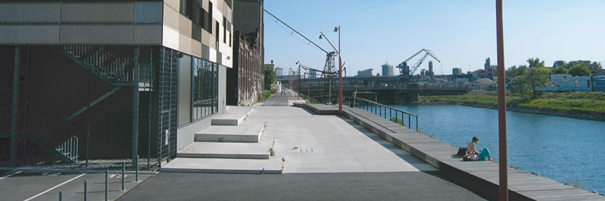 Promenade am Verbindungskanal; Architekten/Stadtplaner: bueroschneidermeyer gbr, Ute Margarete Meyer und Jochem Schneider, Stuttgart; Bauleitung: Michael Hink, Landschaftsarchitekt, Schwaigern