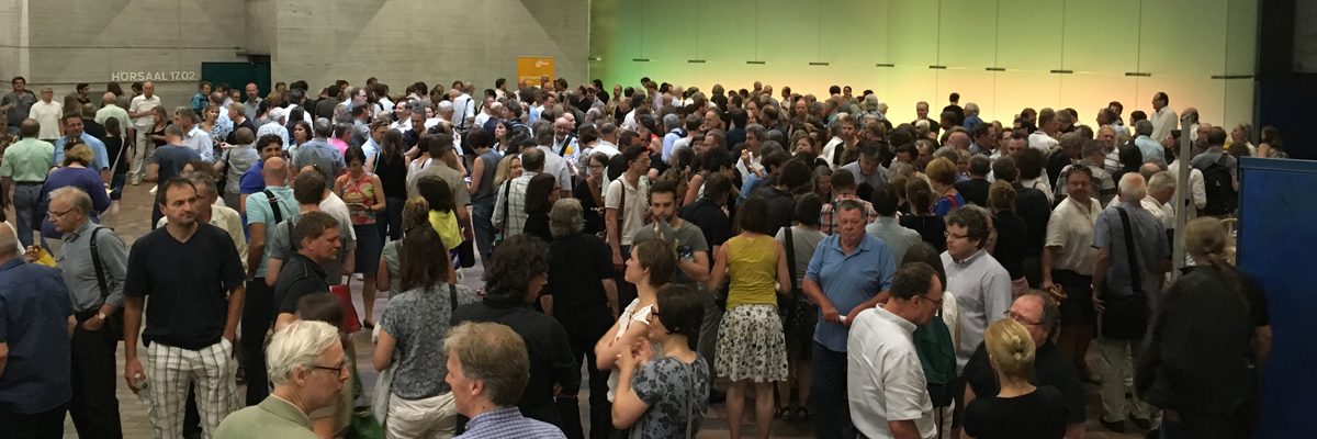 In der Universität Stuttgart: Die Pause lud ein Kontakte zu knüpfen.