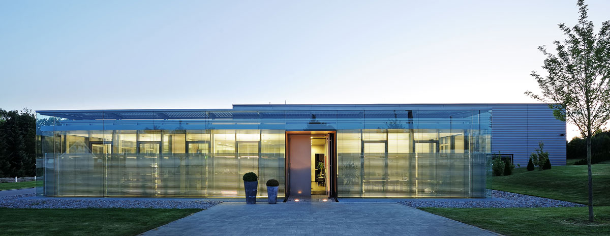 Betriebsgebäude Albstadt-Tailfingen; Architekten: Riehle + Partner, Reutlingen; Projektleiter: Rainer Frank, Carsten Philippin; Foto: Lichtblick GmbH