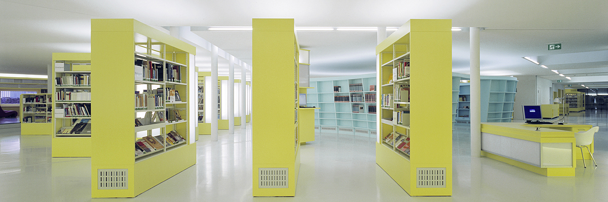 Prämiert beim Auszeichnungsverfahren Beispielhaftes Bauen: Stadtbibliothek Rheinfelden; Architekten: Pfeifer Kuhn Architekten, Freiburg; Foto: Rüdi Walti