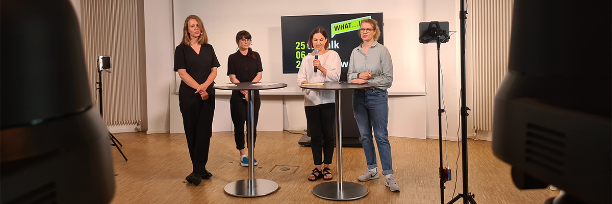 Die Moderatorinnen Jana Melber und Monica Tusinean sowie Alya Rapoport, Netzwerk AiP/SiP, und Sara Vian, AiP/SiP-Vertreterin im AKBW-Landesvorstand