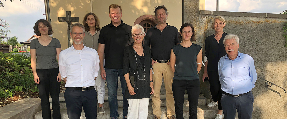 Die Jury: v.l.n.r: Petra Knobloch (Begleiterin Architekten-kammer), Jens Rannow, Dr. Anita Auer,  Kay Zwick (Begleiter Landratsamt), Barbara Dickmann, Frieder Wurm, Carmen Tünnemann, Ute Michaelsen, Bernhard Kaiser