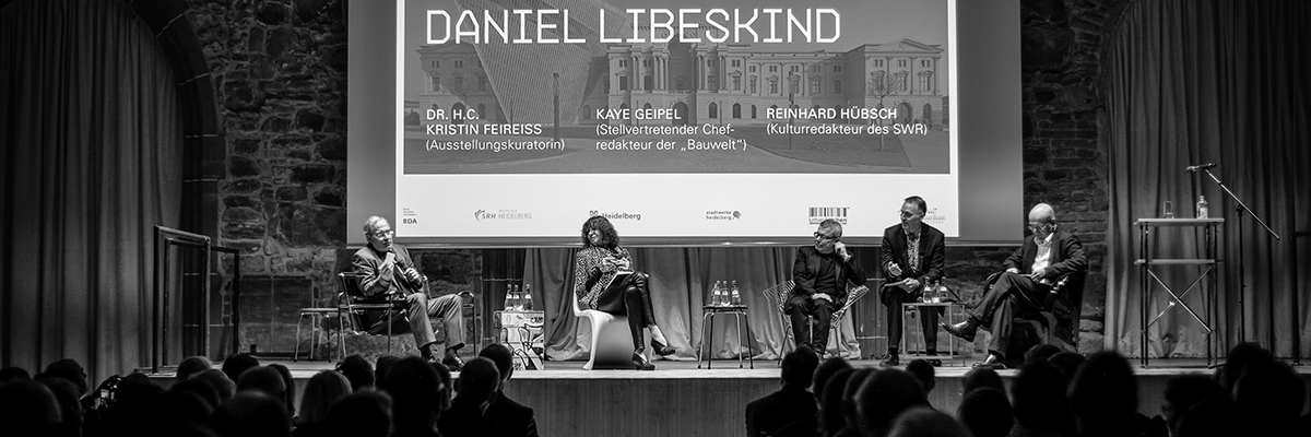Auf dem Podium: Reinhard Hübsch, Dr. h.c. Kristin Feireiss, Prof. Dr. Daniel Libeskind, Jan Reeves (Übersetzer), Kaye Geipel | Foto: Thilo Ross